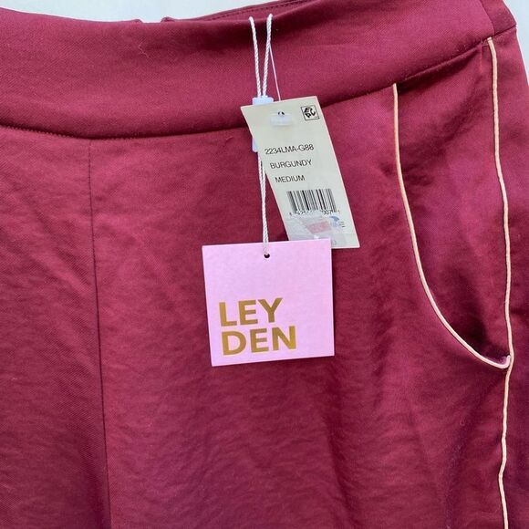 LEYDEN Red Piped Wide-leg Pants - Picture 6 of 6